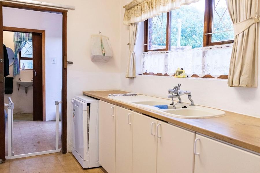 4 Bedroom Property for Sale in Theescombe Eastern Cape
